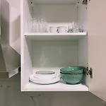 Beach Apartment Qerret アパート *