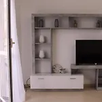 Beach Apartment Qerret