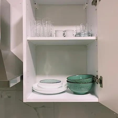 Beach Apartment Qerret 아파트 *